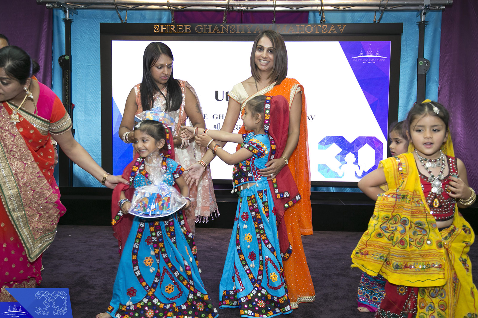 ©1987-2017 SKS Swaminarayan Temple East London